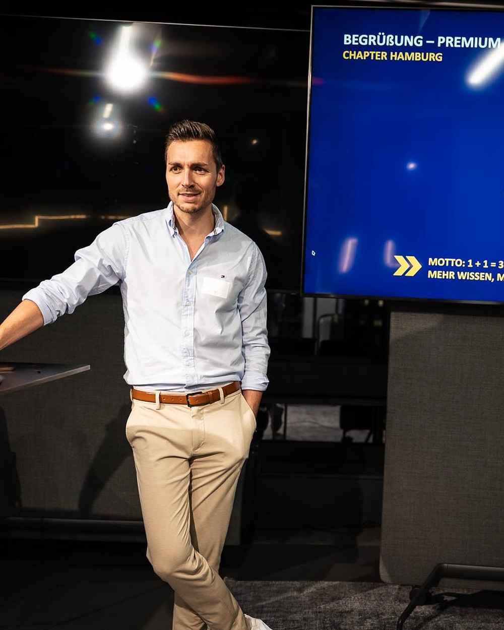 Robert Schöne bei der Begrüßung des Premium Leaders Club, Chapter Hamburg